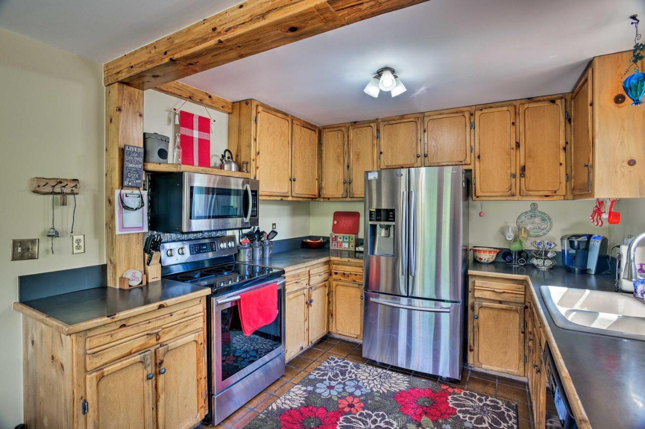 Cozy Home With Deck And Mtn Views, Walk To Casinos سنترال سيتي المظهر الخارجي الصورة