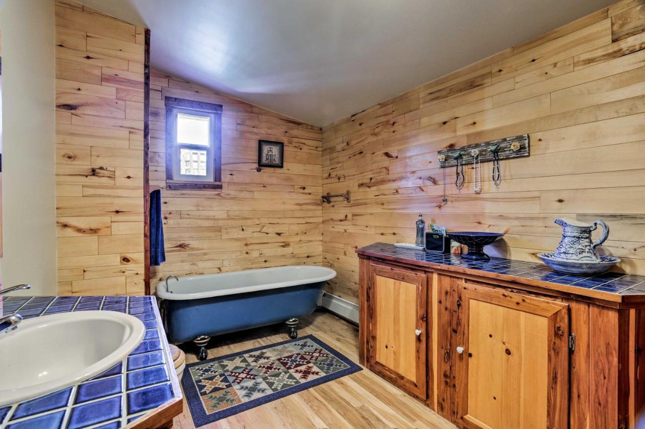 Cozy Home With Deck And Mtn Views, Walk To Casinos سنترال سيتي المظهر الخارجي الصورة
